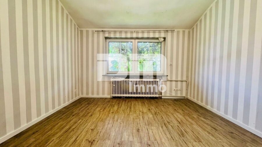 Umfangreich saniertes EFH inkl. PV-Anlage, Terrasse, Wintergarten und Garage - EG / OG Gäste / Kind